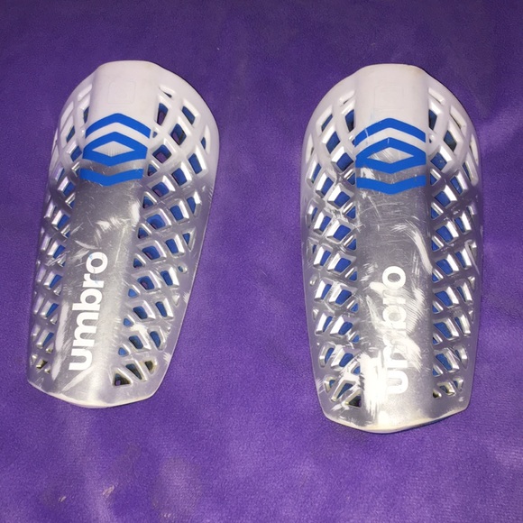 Umbro shon guards - Picture 1 of 2